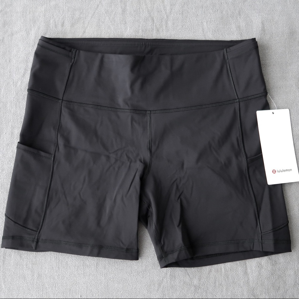NWT lululemon Fast and Free High-Rise Short 6” size 14